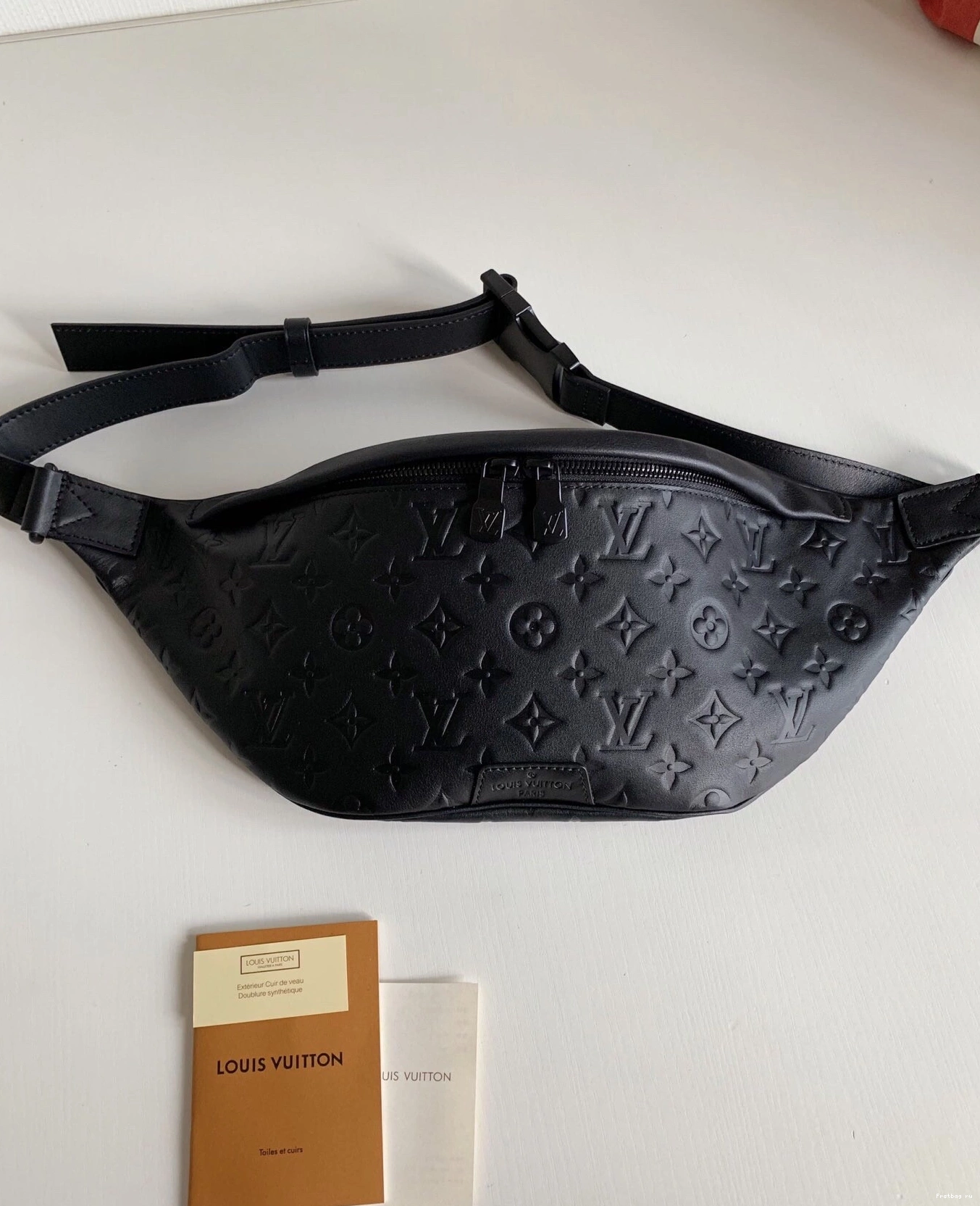 Frstbag ru LOUIS VUITTON BUMBAG DISCOVERY 0811